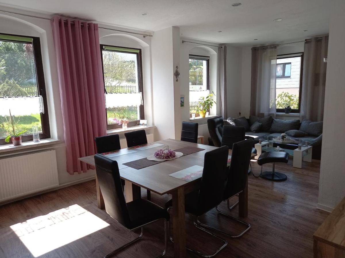 Familienfreundliche Ferienwohnung Erzgebirge Schneeberg  Exterior photo